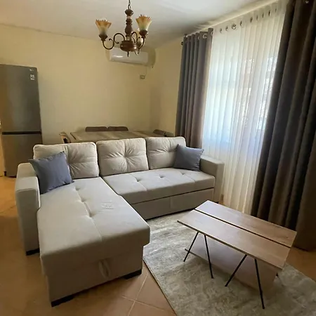 Apartamentagollitirana Апартаменты Тирана